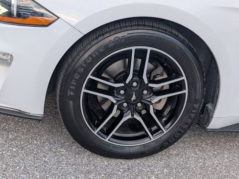 Used 2018 Ford Mustang Premium image 4