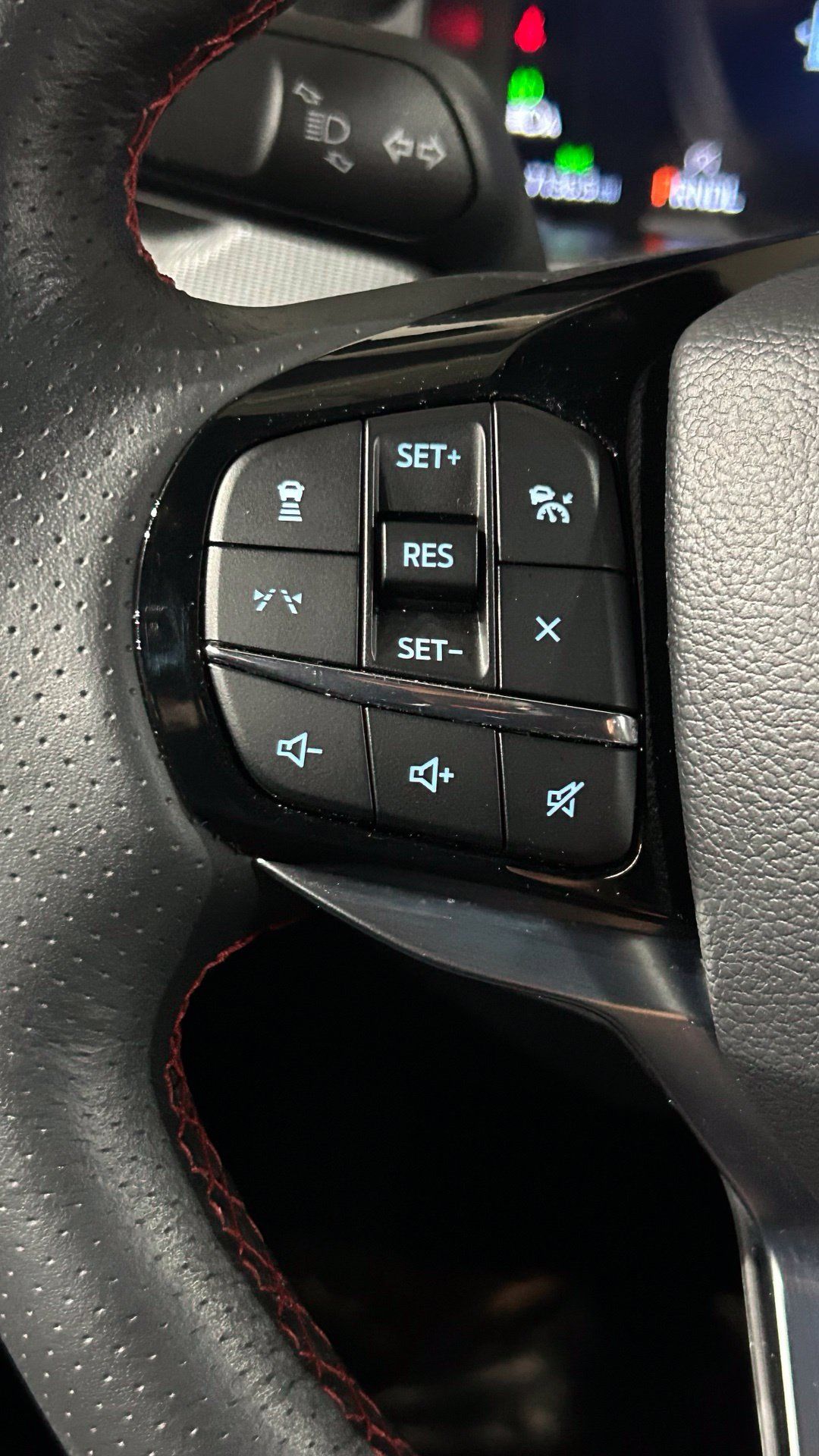 Used 2026 Ford Explorer ST-Line AWD/4WD image 84