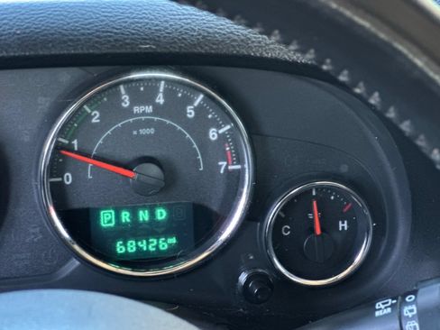 Used 2018 Jeep Wrangler Sport w/ Connectivity Group AWD/4WD image 20