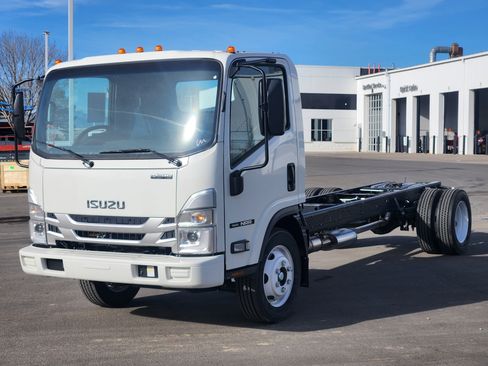 New 2025 Isuzu NQR image 4
