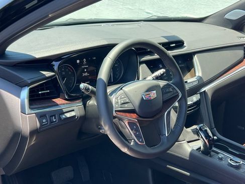 New 2026 Cadillac XT5 Premium Luxury w/ LPO, ONYX Package FWD image 5