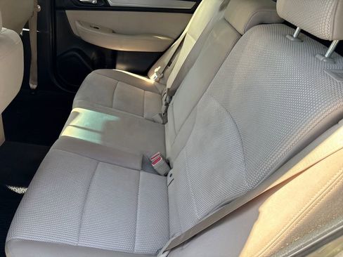 Used 2016 Subaru Outback 2.5i Premium AWD/4WD image 10