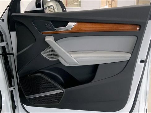 Used 2022 Audi Q5 2.0T Premium Plus image 26