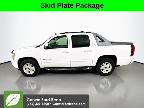 Used 2011 Chevrolet Avalanche LT w/ Suspension Package, Off-Road AWD/4WD image 4