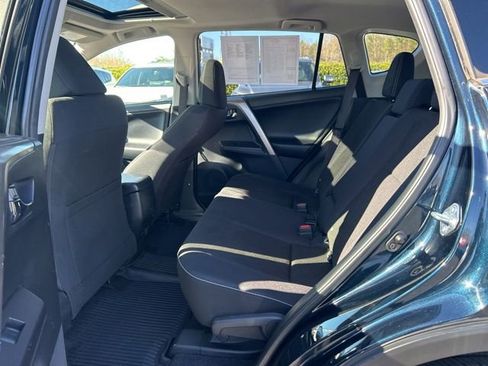 Used 2018 Toyota RAV4 XLE image 15