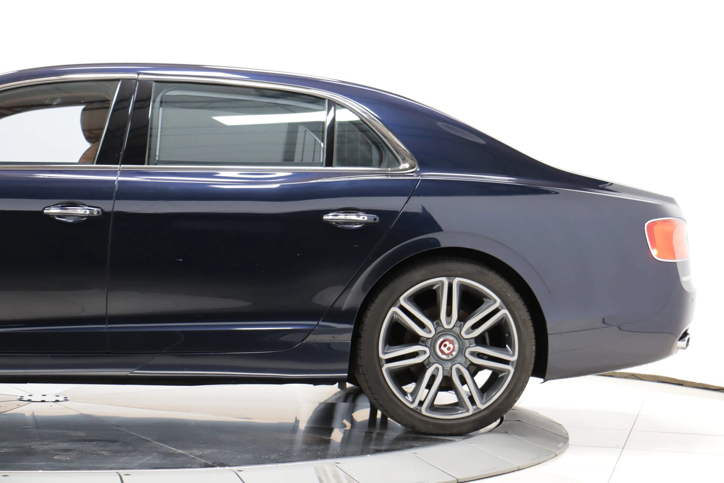 Used 2016 Bentley Flying Spur V8 AWD/4WD image 6