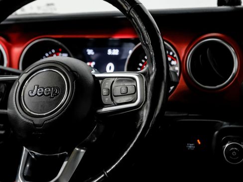 Used 2020 Jeep Gladiator Rubicon w/ Dual Top Group AWD/4WD image 24