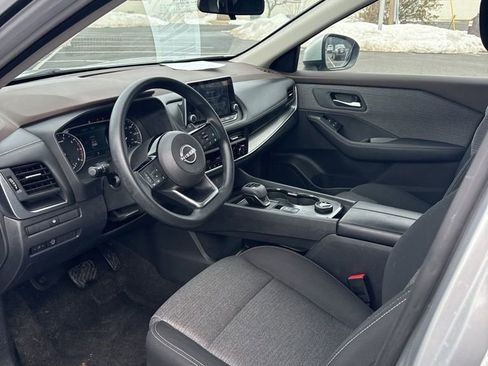 Used 2023 Nissan Rogue SV image 12