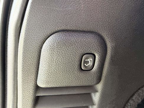 Used 2018 Jeep Grand Cherokee High Altitude AWD/4WD image 8