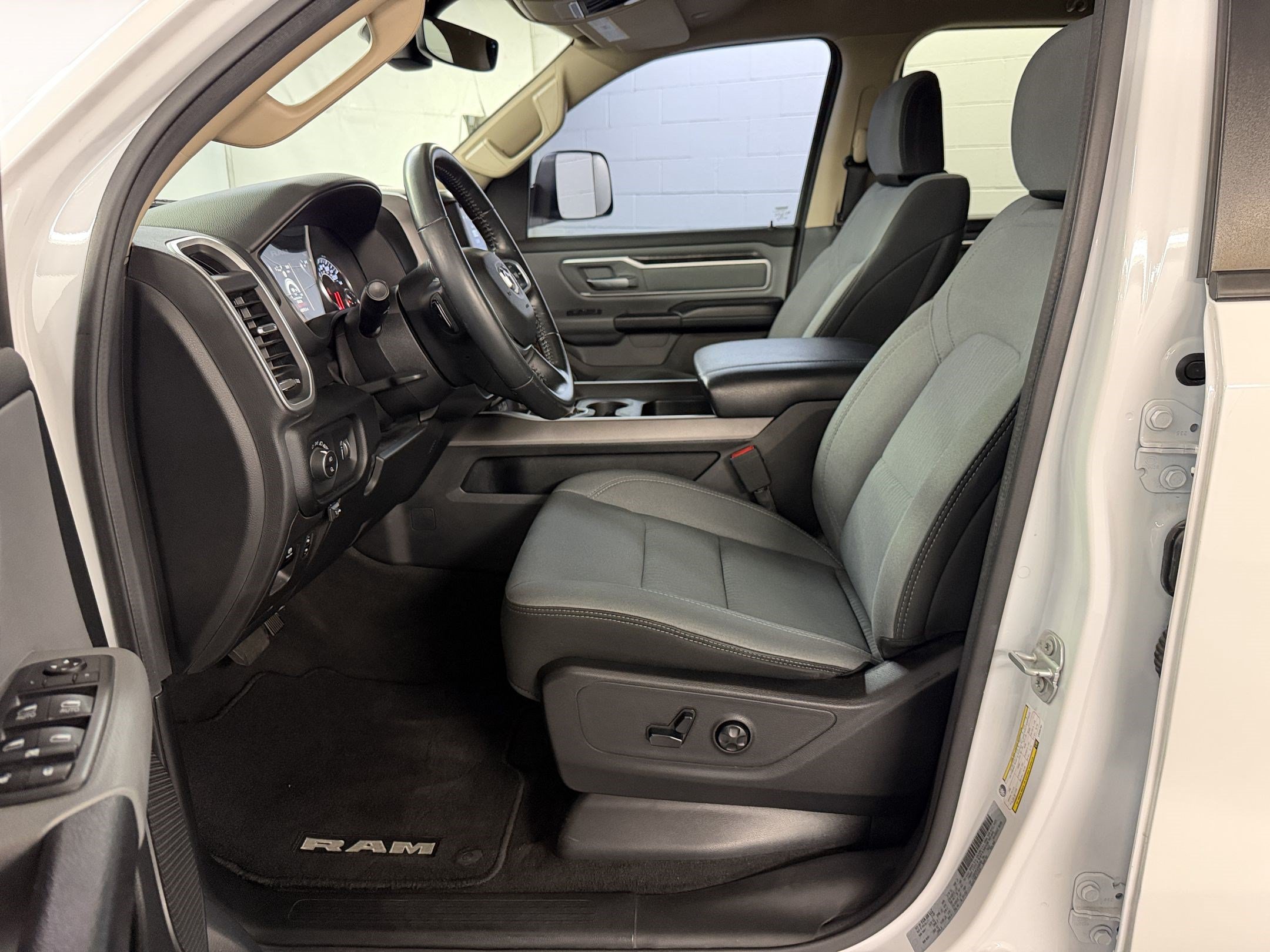 Used 2020 RAM 1500 Big Horn RWD image 5