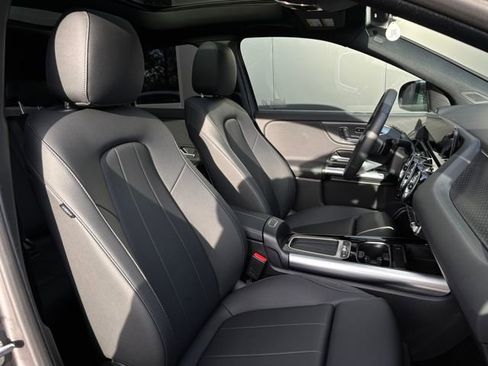 Used 2025 Mercedes-Benz GLA 250 4MATIC image 42