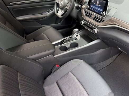 New 2026 Nissan Altima 2.5 SV FWD image 16