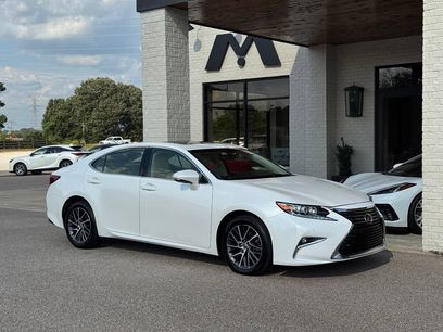 Used 2016 Lexus ES 350 w/ Navigation System Package