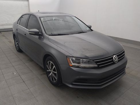 Used 2017 Volkswagen Jetta SE FWD image 13