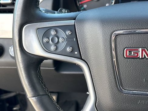 Used 2018 GMC Yukon SLT image 16