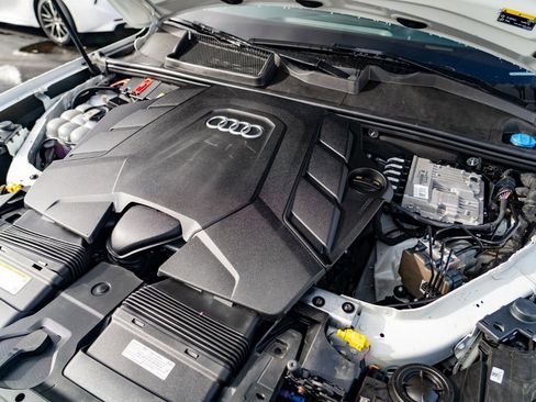 Used 2020 Audi Q7 3.0T Premium Plus image 34