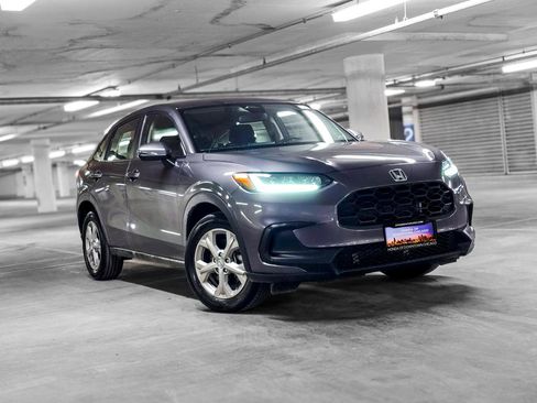 Certified 2025 Honda HR-V LX image 4