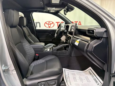 Used 2026 Toyota 4Runner TRD Off-Road Premium AWD/4WD image 10