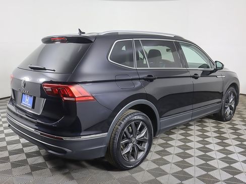 Used 2022 Volkswagen Tiguan SE image 10