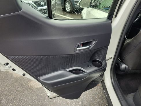 Used 2020 Toyota C-HR LE image 39