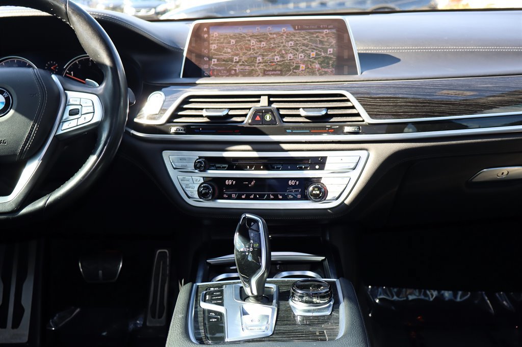 Used 2019 BMW 740i w/ Executive Package RWD image 18