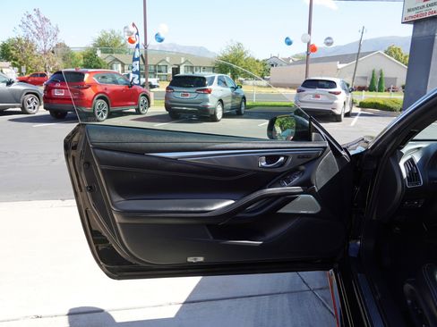 Used 2018 INFINITI Q60 3.0t Luxe w/ Sensory Package 3.0T Luxe image 19