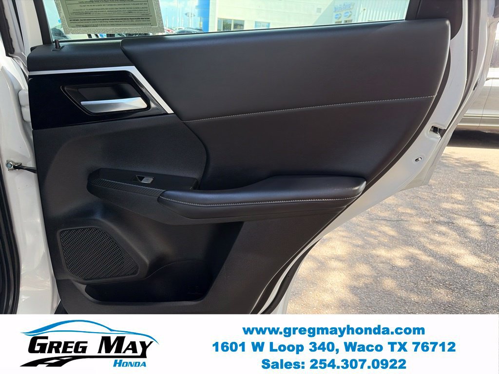 Used 2023 Mitsubishi Outlander SE FWD image 14