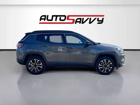 Used 2023 Jeep Compass Limited image 8