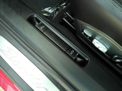 Used 2013 Porsche Boxster S RWD image 18