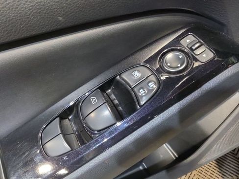 Used 2024 Nissan Altima 2.5 SR FWD image 15