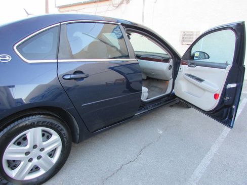 Used 2008 Chevrolet Impala LS FWD image 14