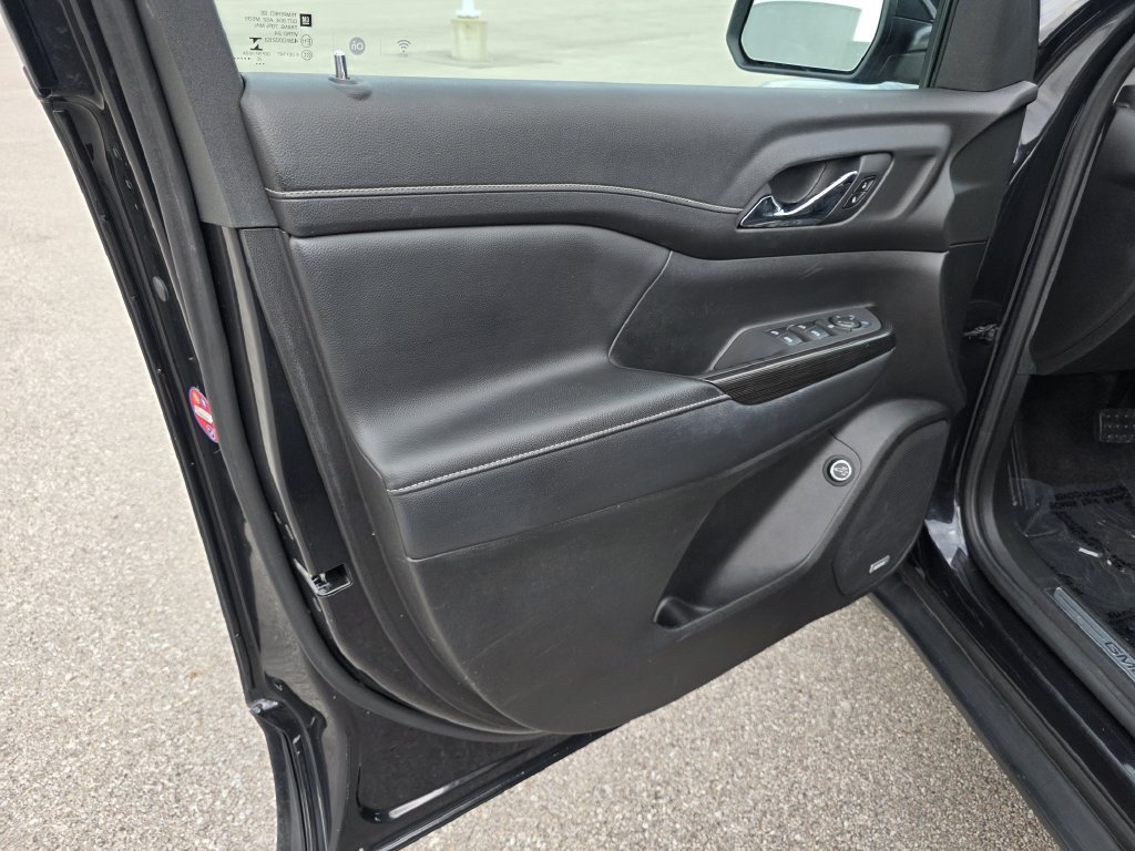 Used 2020 GMC Acadia SLT w/ Driver Alert Package II FWD image 18