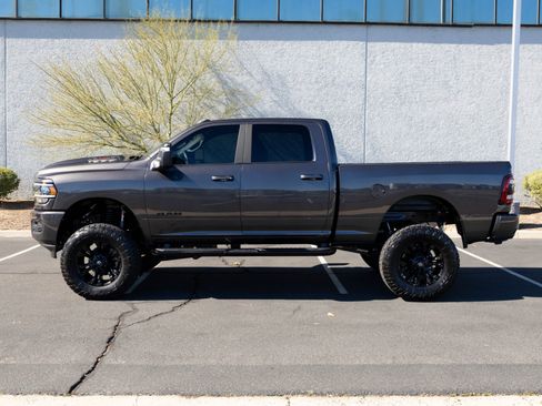 Used 2024 RAM 2500 Laramie w/ Night Edition AWD/4WD image 6