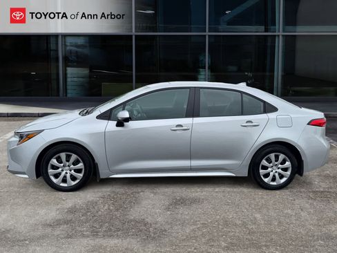 Used 2024 Toyota Corolla LE FWD image 7