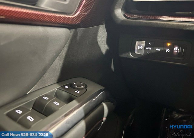 Used 2025 Chevrolet Traverse Z71 w/ Enhanced Driving Package AWD/4WD image 35