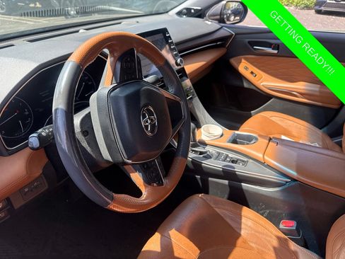 Used 2019 Toyota Avalon Limited w/ Advanced Safety Package FWD image 9