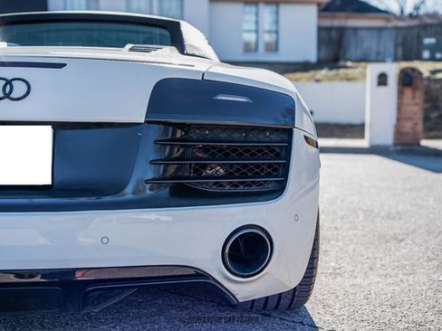 Used 2015 Audi R8 V8 w/ Full Leather Package image 90