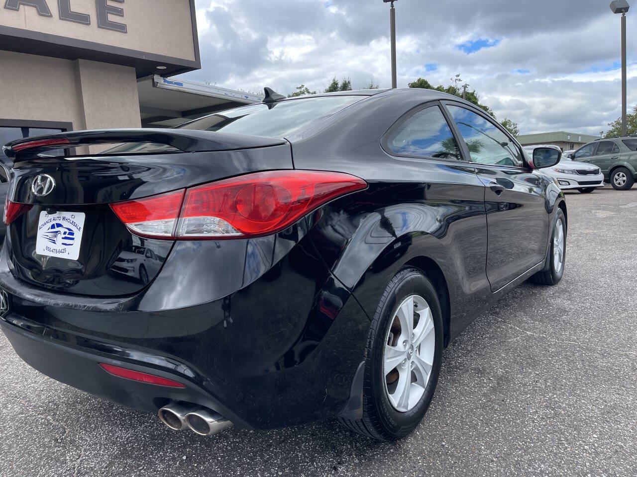 Used 2013 Hyundai Elantra FWD image 6