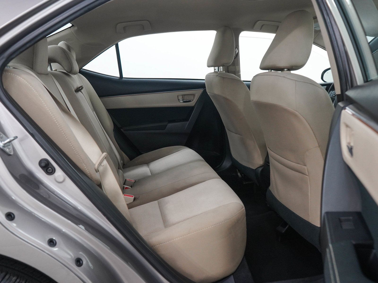 Used 2016 Toyota Corolla LE FWD image 12