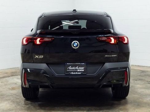 Certified 2025 BMW X2 xDrive28i w/ Technology Package AWD/4WD image 9