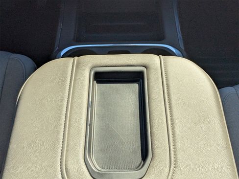 Used 2020 GMC Sierra 1500 Elevation w/ Elevation Value Package image 20