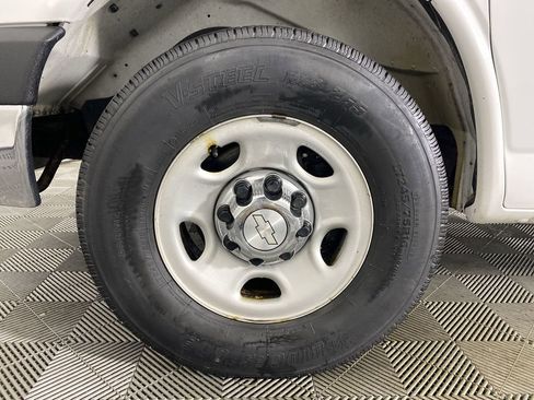 Used 2016 Chevrolet Express 3500 LT w/ LT Preferred Equipment Group image 31