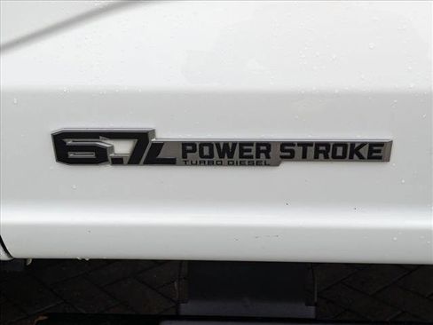 Used 2025 Ford F250 XLT image 2