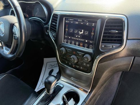 Used 2018 Jeep Grand Cherokee Altitude image 29