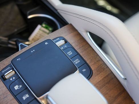 Used 2023 Mercedes-Benz GLS 450 4MATIC image 20