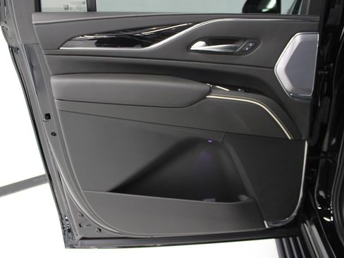 Certified 2023 Cadillac Escalade ESV V image 52