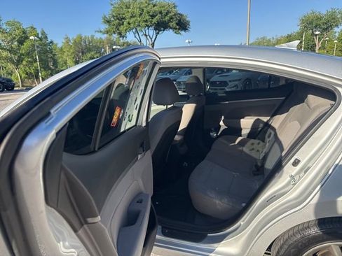 Used 2019 Hyundai Elantra Value Edition image 15