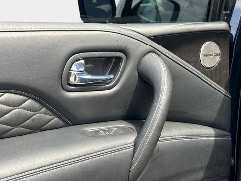 Used 2021 INFINITI QX80 Sensory w/ All-Season Package AWD/4WD image 11