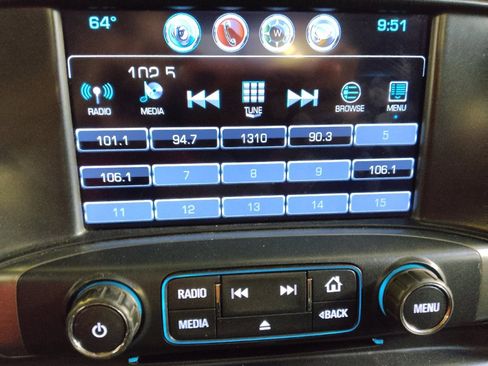 Used 2018 Chevrolet Silverado 1500 LT w/ Texas Edition image 25