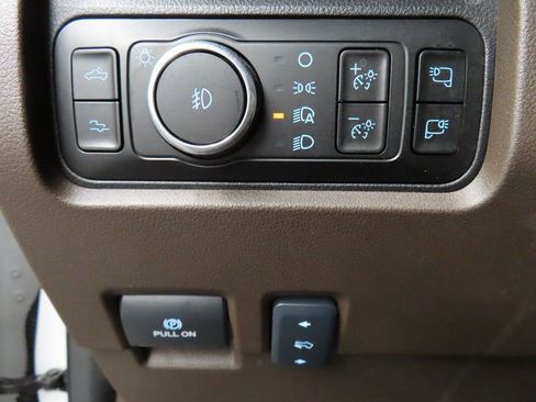 Used 2025 Ford F450 King Ranch w/ Chrome Package image 66